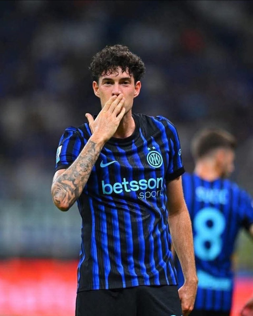 Buona domenica a tutti!🖤💙