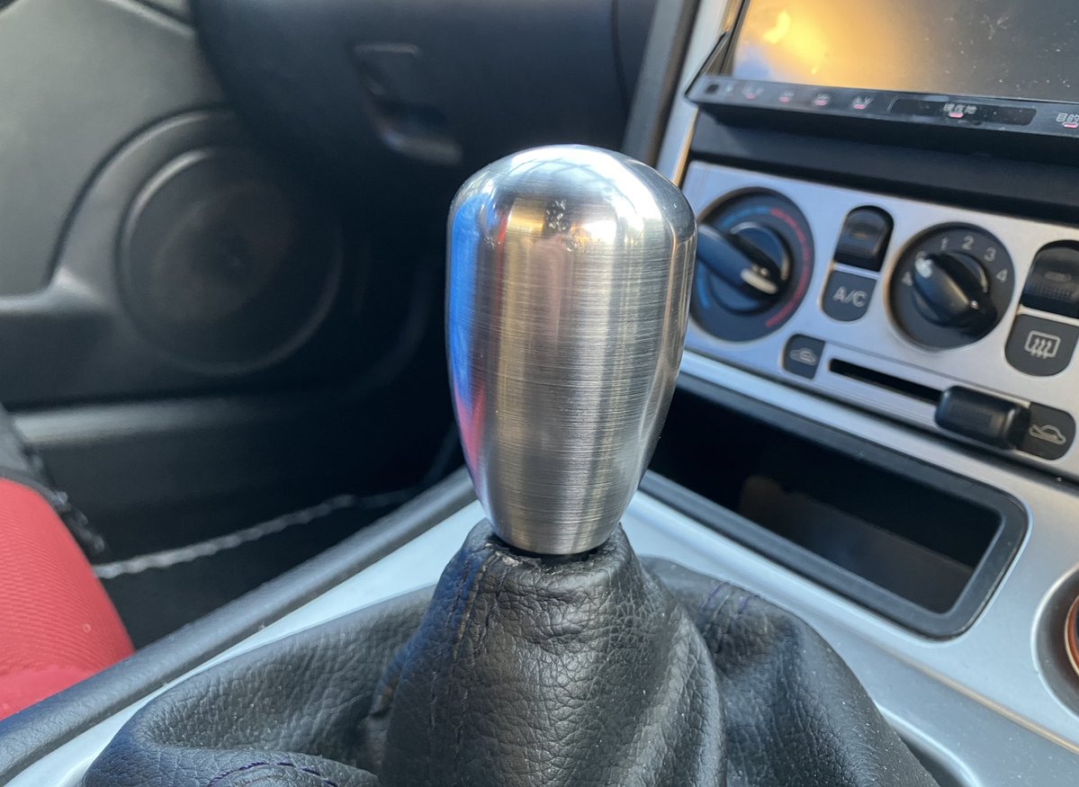 #これを見た人は愛車のシフトノブ写真を貼れ

Jimmy‼︎