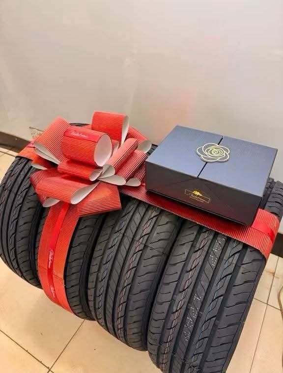 Cleverly 💐 tweet media