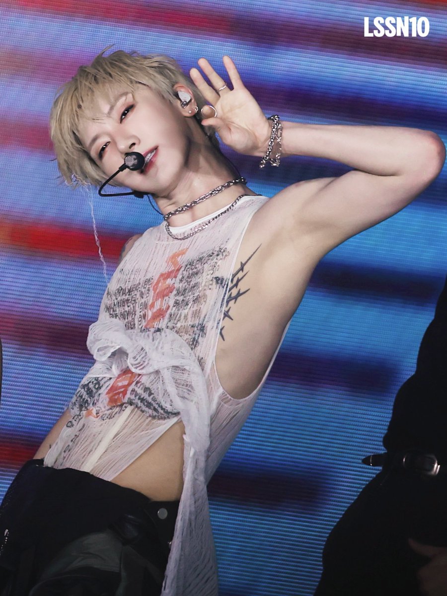 ละอิใยเสื้อนี่ลอยติดไปเรื่อยมาก มันติดยันผม555555555