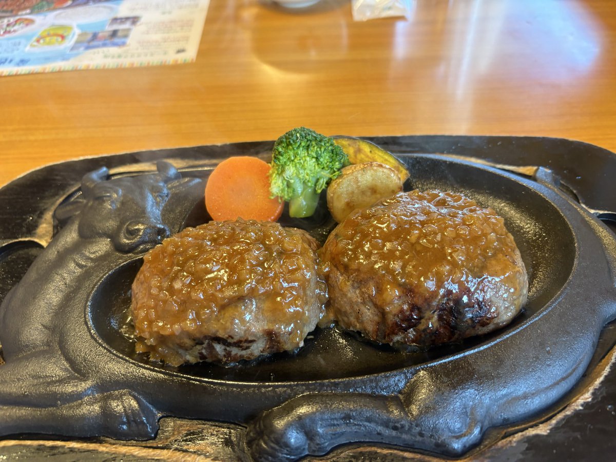 久しぶりに会えた人いっぱいおってめっちゃ楽しかった
結果はベスト8でジェクさんに負け🙄
ジェクさん優勝おめでとう㊗️
jesu静岡さん次回もよろしくお願いします！！
#efootball