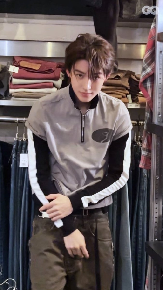 he's the coolest boy ever 😯😵 hello !??