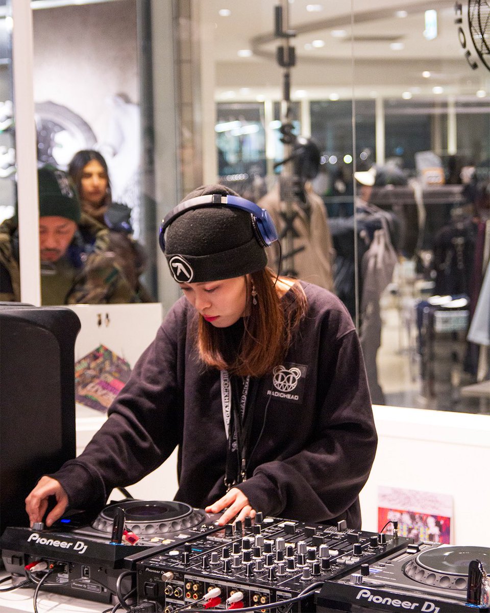 odd tape duplication tweet media