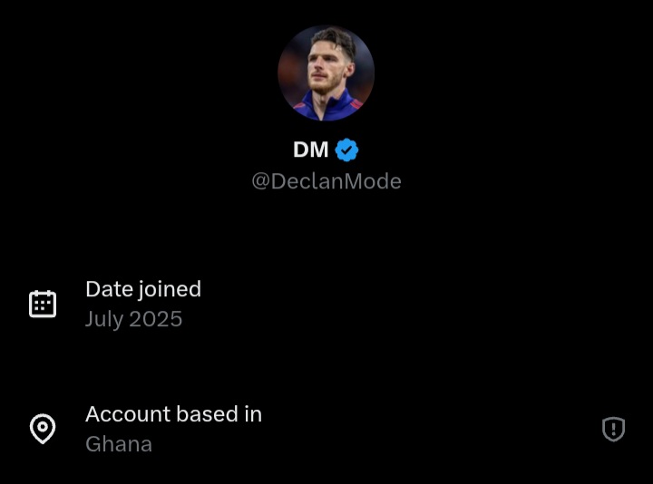 FlufferNuttter's tweet photo. @DeclanMode Probably because you don't have tv's in shithole Ghana https://t.co/M562a6zHUw