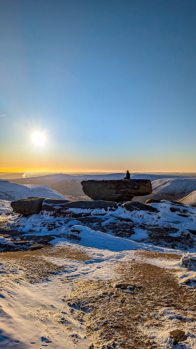 Sarah Lister tweet media