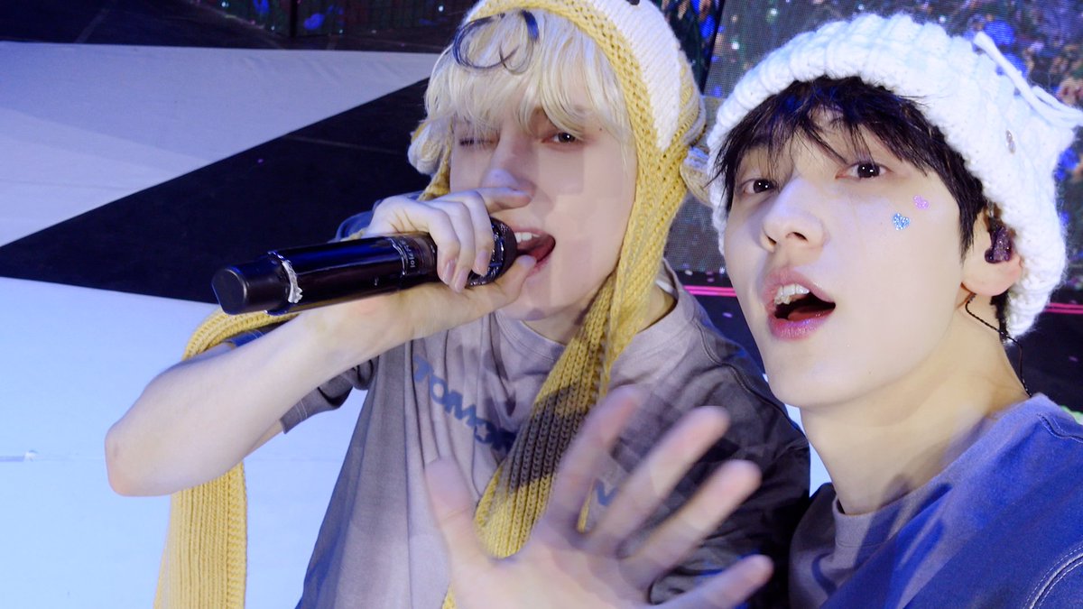 TXT_bighit's tweet image. '내일에서 기다릴게 (I'll See You There Tomorrow)' stage (encore ver.) | TXT (투모로우바이투게더)️

youtu.be/xRCWgBUJv28

#투모로우바이투게더 #TOMORROW_X_TOGETHER #TXT
#ACT_TOMORROW #TXT_TOUR_ACTTOMORROW