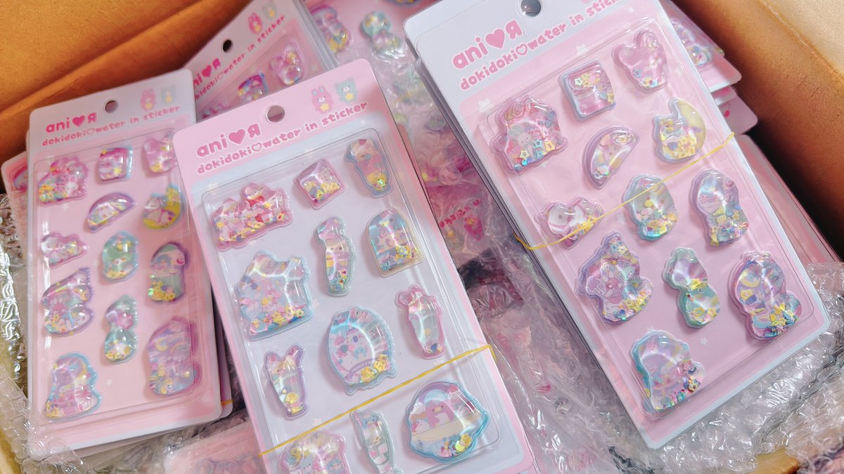 anirshop's tweet photo. シールたくさん届いたので検品して次の週末あたりには店頭に出せるかと思います...！🙇‍♀️ https://t.co/u7lHuaB6xA