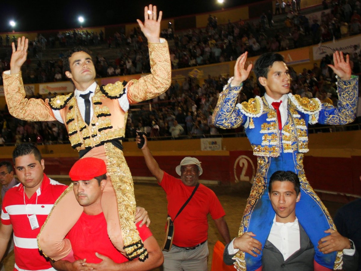 #15Feb | #Mérida | TAL DIA COMO HOY… | “El Tovareño” se presenta de manera triunfal y Fabio Castañeda indulta a «Bondadoso» de Campolargo fronteradigital.com.ve/entrada/69615 | #Entretenimiento