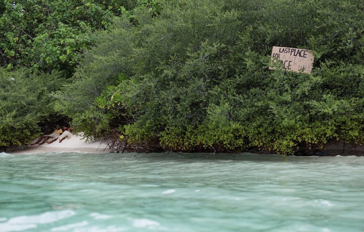 Villin’gili - The ONLY natural sand for residents of ‘Greater Male’ - for whatever reason, municipalities are neglecting green spaces &amp; our ancestral right to life in harmony with our blessed natural environment

Preserve Villingili’s essence, sign below

epetition.majlis.gov.mv/petitions/33fe…