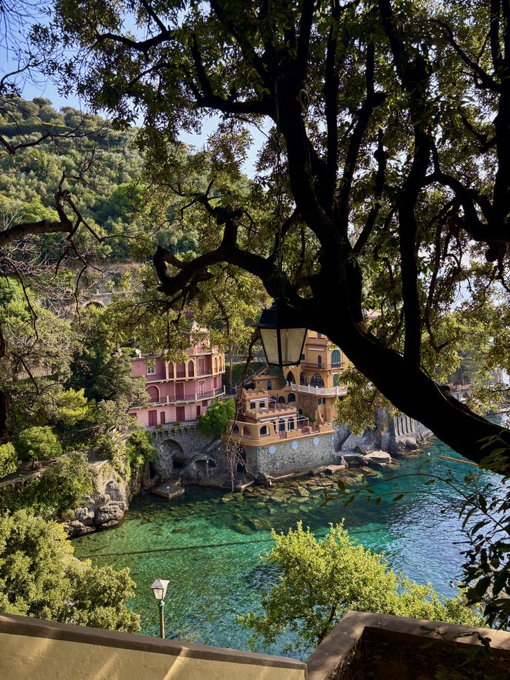 echoesofworld's tweet image. Positano, Italy