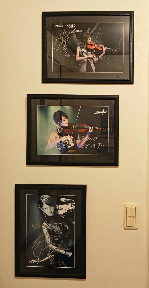 同じく封印してたこちらも飾った✨ (直筆サイン入り)公式ライブフォト