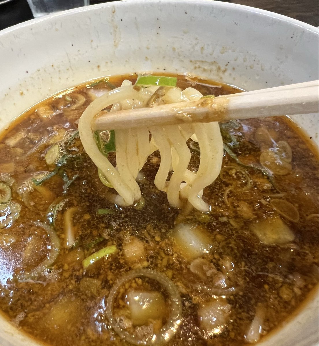 headbanker's tweet photo. 中華そば 半ざわ@西巣鴨
烏賊肝出汁のつけ麺🍜
今年34杯目✨

つけ汁は烏賊干しに肝の苦味と深みが程よく効いていて、パンチが強く、麺がどんどんなくなっていく✨
がんこ系なテイストながら、塩味は控えめなところがオリジナリティがあって良い✨

次回はラーメンを食べてみたい😋 https://t.co/15rDHiuC0T