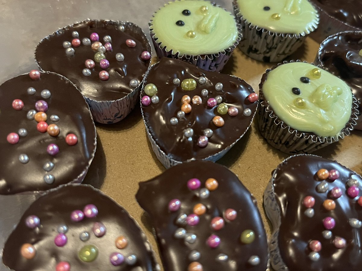 昨日、娘と一緒に作った友チョコ🍫