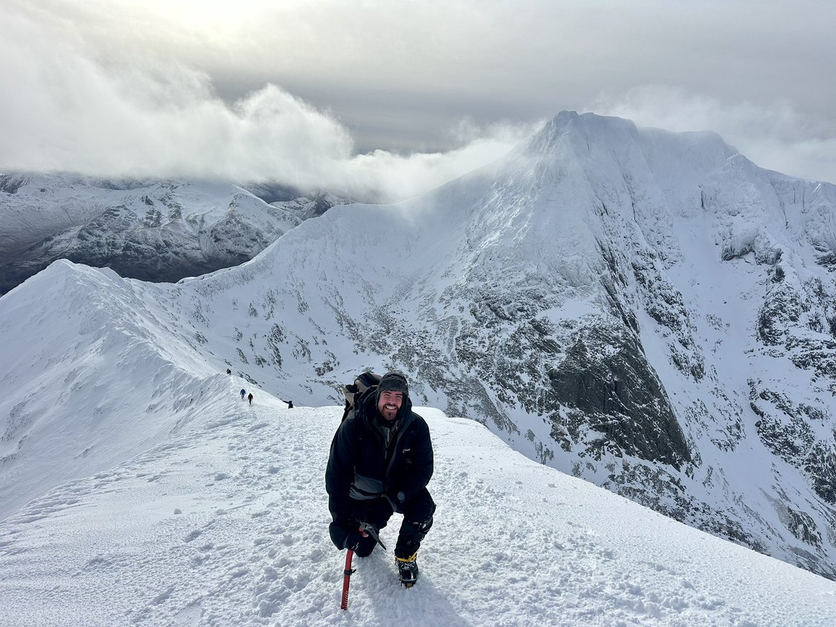 Càrn Mòr Dearg Arête

Ben Nevis 1345m 🏔️
Carn Mor Dearg 1220m 🏔️

Been waiting years for the perfect conditions and time for this one 👌🏼