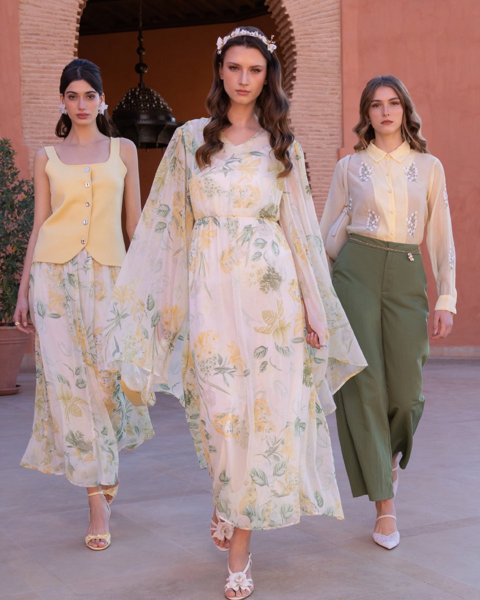 maxfashionMENA's tweet photo. Petals drifting, sunlight glowing, silhouettes flowing.
The new collection arrives in florals, softer silhouettes, and palette made for golden days.
#MaxFashion #RamadanCollection #ModestDressing #NeutralStyle #OccasionDressing https://t.co/hcQ7Cl4szS