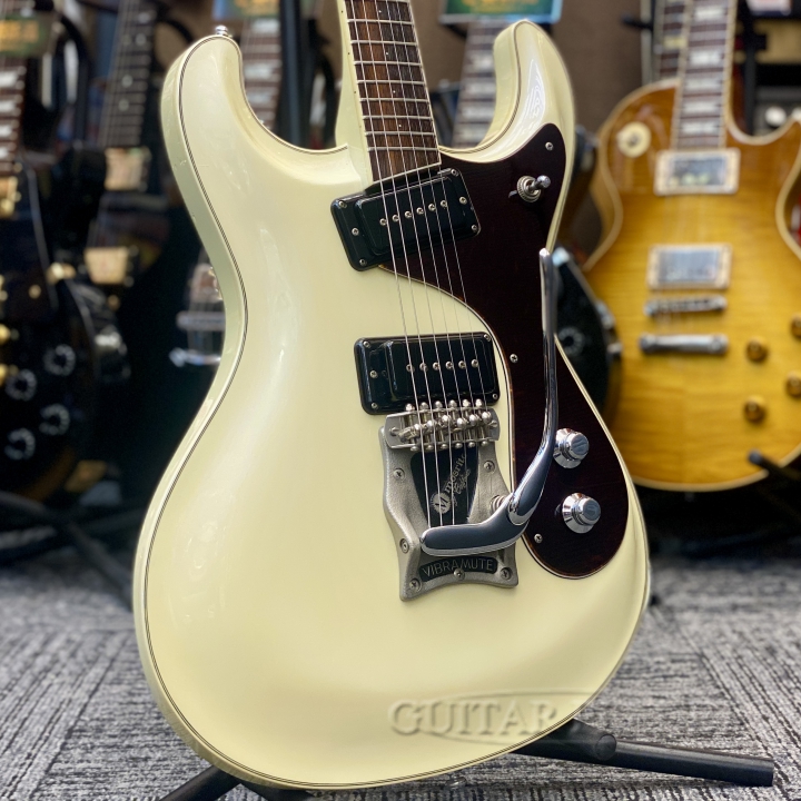electric_gp's tweet photo. セットネック構造のモズライト。
上品なパールホワイト、お値打ちです。
https://t.co/EKReF2nVOQ
#Mosrite
#ベンチャーズ
#ギタプラ
#中古館 https://t.co/7Os2uI5rOD