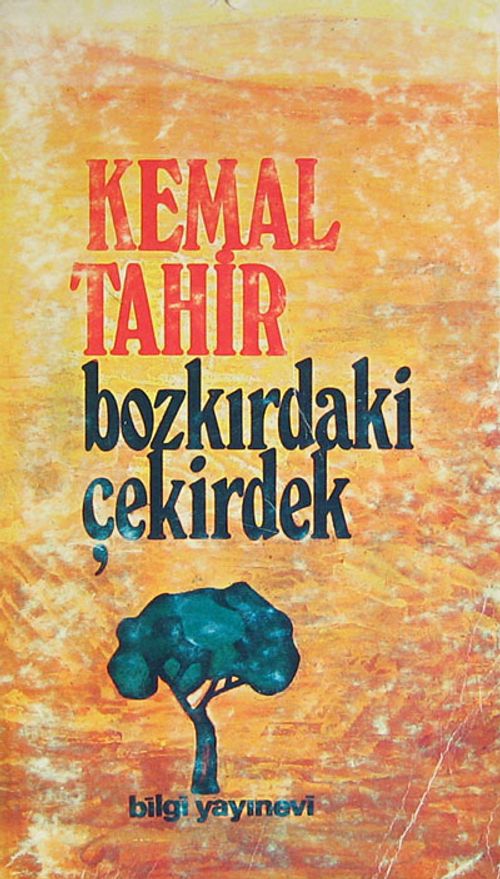 keskinrasit's tweet image. Kemal Tahir bağımlılık yapıyor. Bozkırdaki Çekirdek'i tekrar okuyorum.
Şu cümleleri hiçbir Türk romanında bulamazsınız:

Epeydir memleketin kaderini etkileyecek politika gücüne sahipti. Yıllardır özlediği güvene, kendisini kendi gözünde yüceltecek onur çizgisine bu güçle…