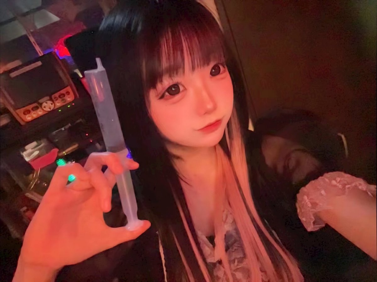 2/15（日） 出勤予定メンバー😈 15時～営業中❤ うさ @4nenyanmero