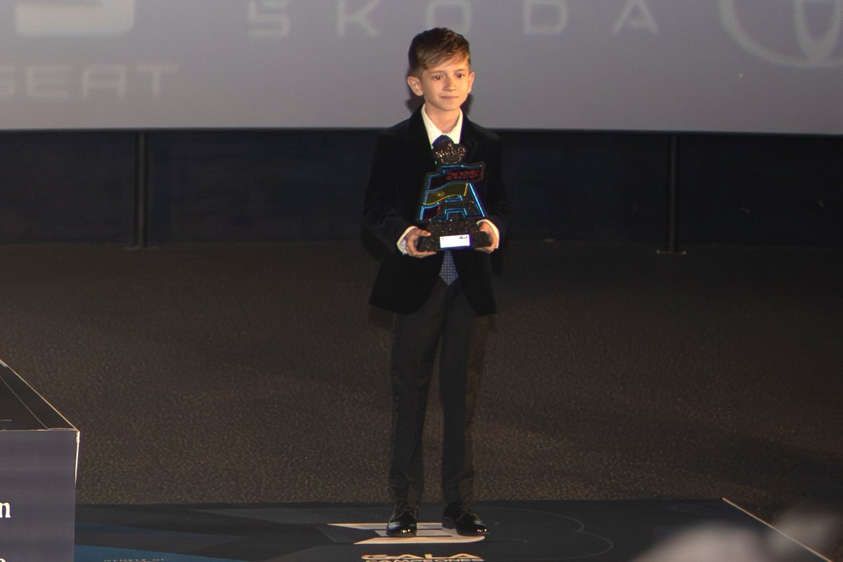 Manuel Aviñó tweet media