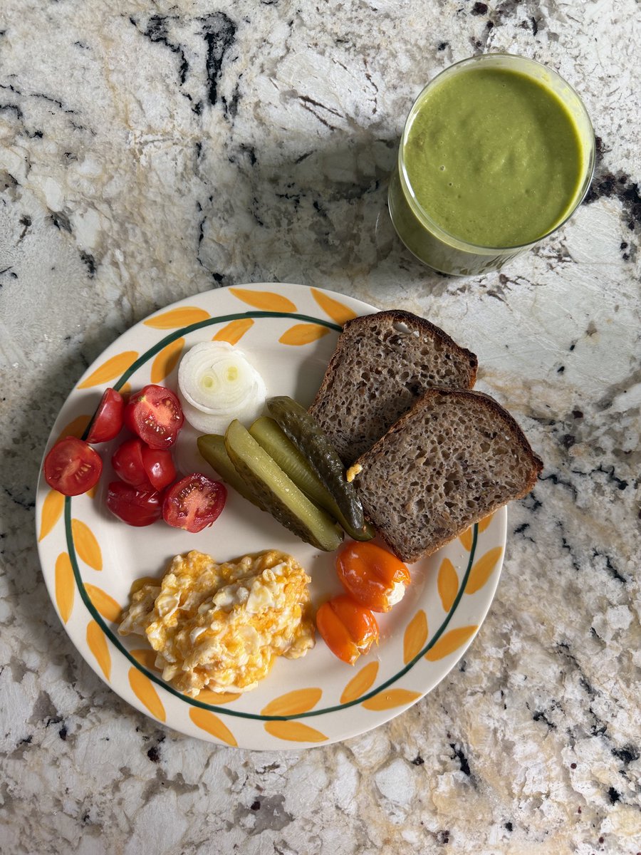 Nomadmum tweet media