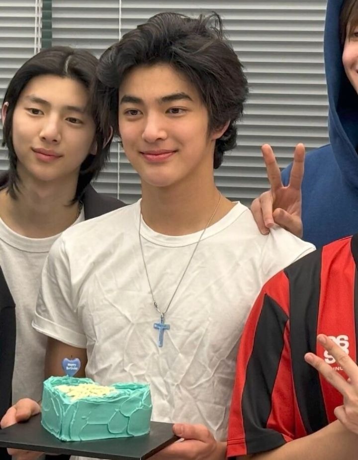 CORTISFESS ─ BASE ON tweet media