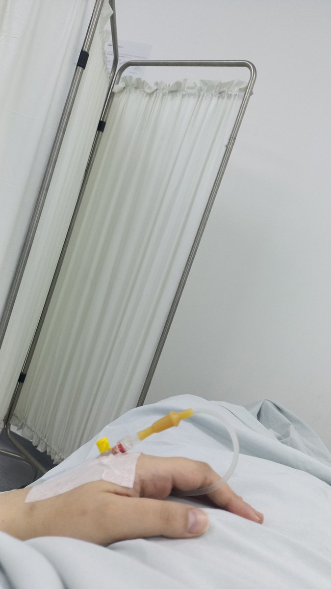 سُلا. tweet media