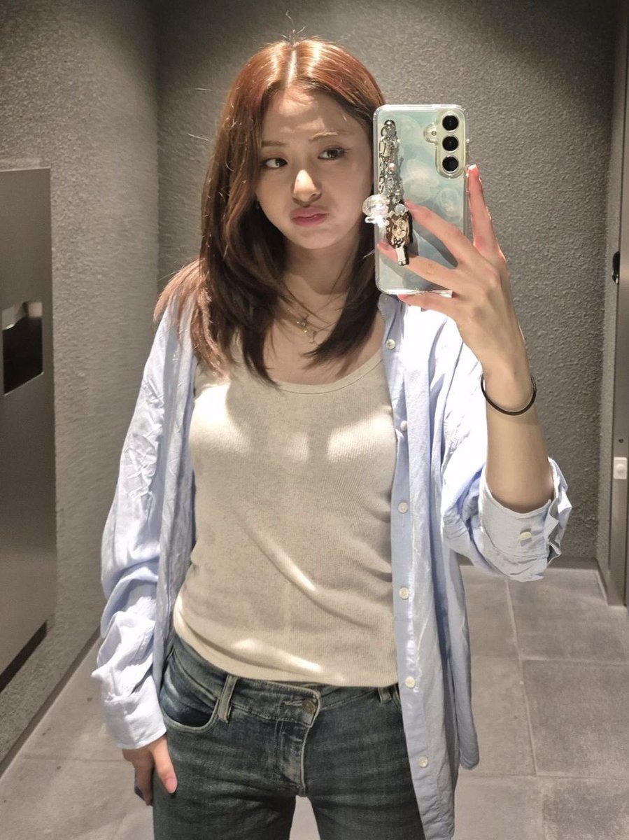 Bisa bisanya ketiduran sampe jam segini Reen, untung tidak ada dresscode jd bisa sat set pakai apa pun untuk Acara TMR Menteng Regency 

📍Menteng Regency, Cluster Mahoni Unit M-7, Jakarta Pusat 
<a href="/MENTENGxREGENCY/">𝐌𝐄𝐍𝐓𝐄𝐍𝐆 𝐑𝐄𝐆𝐄𝐍𝐂𝐘</a>