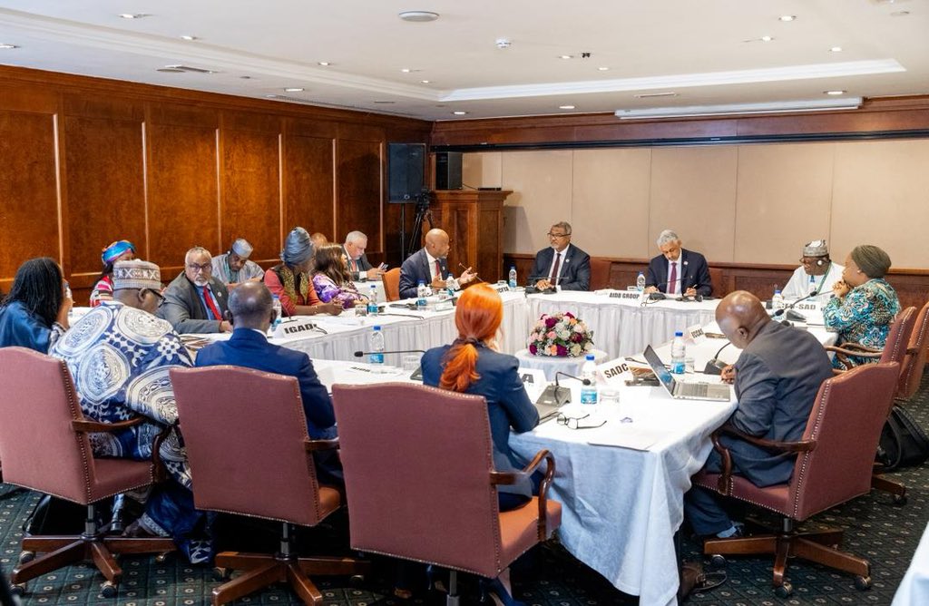 AfCFTA's tweet photo. The AfCFTA Secretariat participated in a High-Level Dialogue on the New African Financial Architecture (#NAFA), convened by the @AfDB_Group , aimed at strengthening Africa’s capacity to finance inclusive growth and job creation.

AfDB President Dr. Sidi Ould Tah underscored the urgency of strategic, collective action to mobilise resources at scale and build an integrated financial architecture for the continent. In support, H.E. Wamkele Mene emphasised the need to unlock African private capital, close trade-related infrastructure gaps, scale up industrial financing, and ensure value addition from Africa’s critical minerals.

Leaders from AfCFTA institutions, AU-ETTIM, and Regional Economic Communities (RECs) welcomed #NAFA and reaffirmed the importance of stronger coordination, co-design, effective oversight of regional projects and value chains, and complementary regional policies to ensure successful implementation.