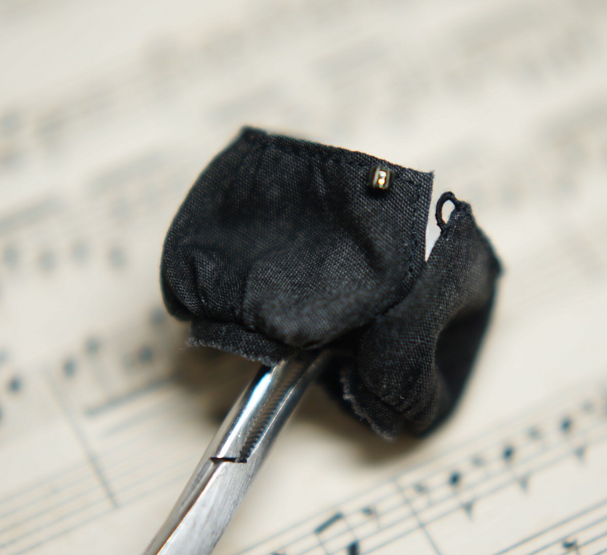 今回パンツの糸ループで留める用ビーズは大きいものに変更しました🙏
前よりも外れにくうなりました🙇