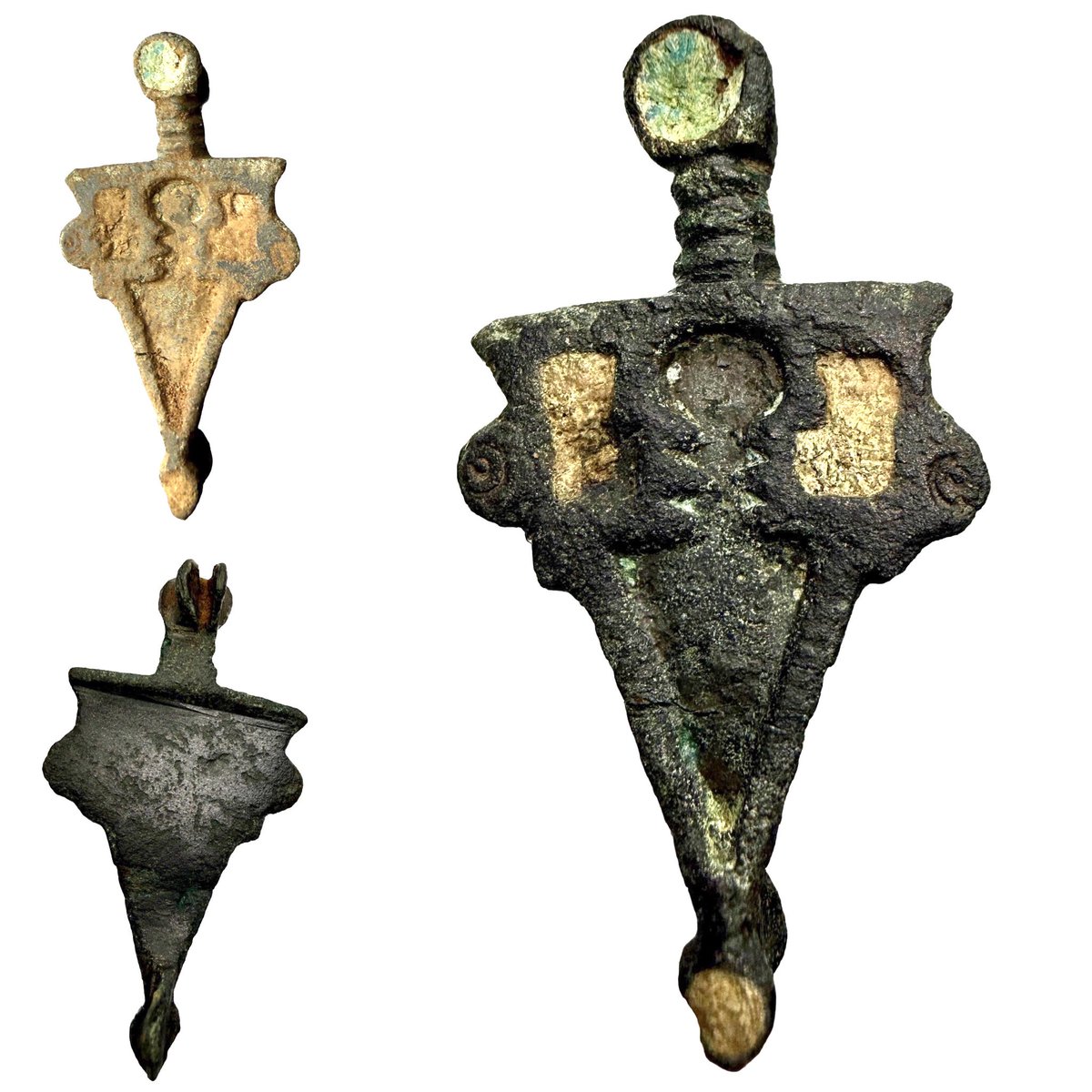 KH05PER's tweet photo. Found this brooch yesterday, not seen one like this. Any ideas on date, period type etc. https://t.co/BOjAkmdBrA
