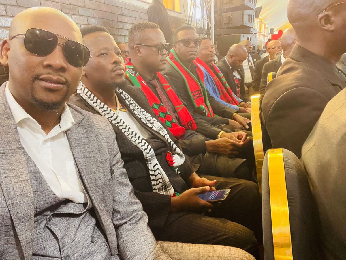 EFFEASTERNCAPE_'s tweet photo. [IN PICTURES]📸

EFF Provincial Chairperson, Commissar Zilindile Vena, alongside subregional leaders and ground forces, joined the mourners, family and community in honouring the life of Bishop Dr. John Bolana, who is being laid to rest in Qgeberha today. 

The Bishop was a devoted shepherd of the people, dedicated his ministry to spiritual guidance, social upliftment, and unity , embodying the spirit of service. 

May his spirit rest in peace! 

#RIPBishopBolana