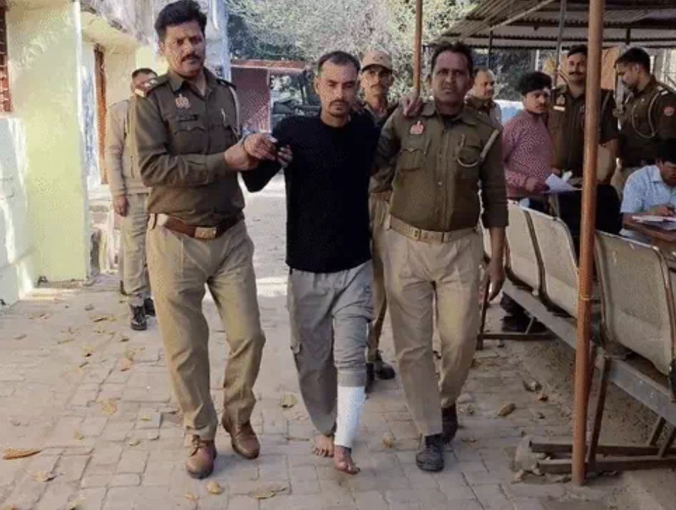 कानपुर में एक औरत का चेहरा ब्लेड से काट दिया गया...
25 टांके लगे, प्राइवेट पार्ट काटने की कोशिश की गई।
पीड़िता रानी खुद कह रही है:
वो लोग जानवर हैं उनका तो सीधे एनकाउंटर होना चाहिए!' 😡
आदिल और जीशान रोज घर के बाहर शराब पीते थे, सिगरेट का धुआं उड़ाते थे, धमकी देते थे