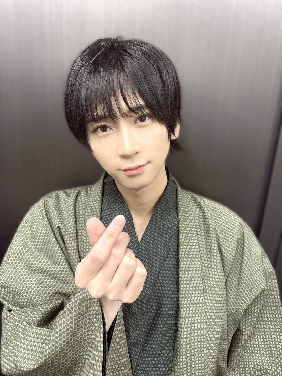 荒牧慶彦のバースデーチェキイベントが大盛況で終了