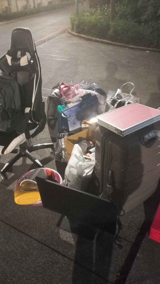 تەمام ژیان من لە شوون ٣ ساڵ