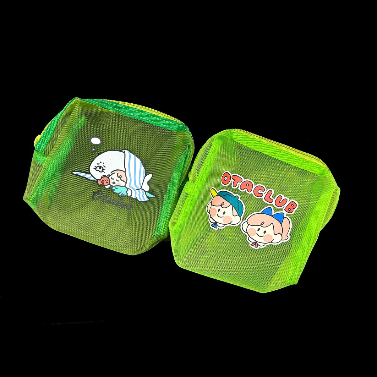 【新商品開発中】メッシュポーチの種類が増える予定です！縦長の、アクリルスタンドケースやペンポーチとして使える芯が入っている硬いものと、スクエアに近い形状のコスメや小さいサイズのぬいぐるみなどを運べるサイズと、二種類を増やす予定です！来週中に実装します！ご利用お待ちしております。