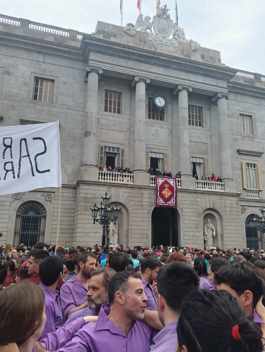 Colla Castellera de l’Esquerra de l'Eixample tweet media