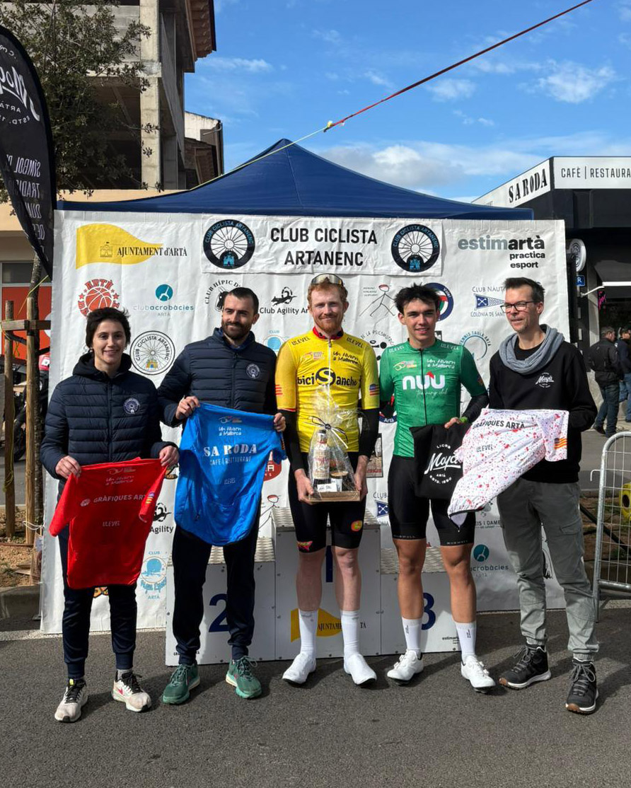 _FCIB's tweet image. “UN HIVERN A MALLORCA”

Este sábado 14 de febrero se ha celebrado la tercera etapa, que ha tenido como salida y llegada la población de Artà. La prueba se denominaba "Trofeu Artà" y tenía como principal patrocinador a Licors Moyà.

Toda la INFO en Instagram y Facebook.