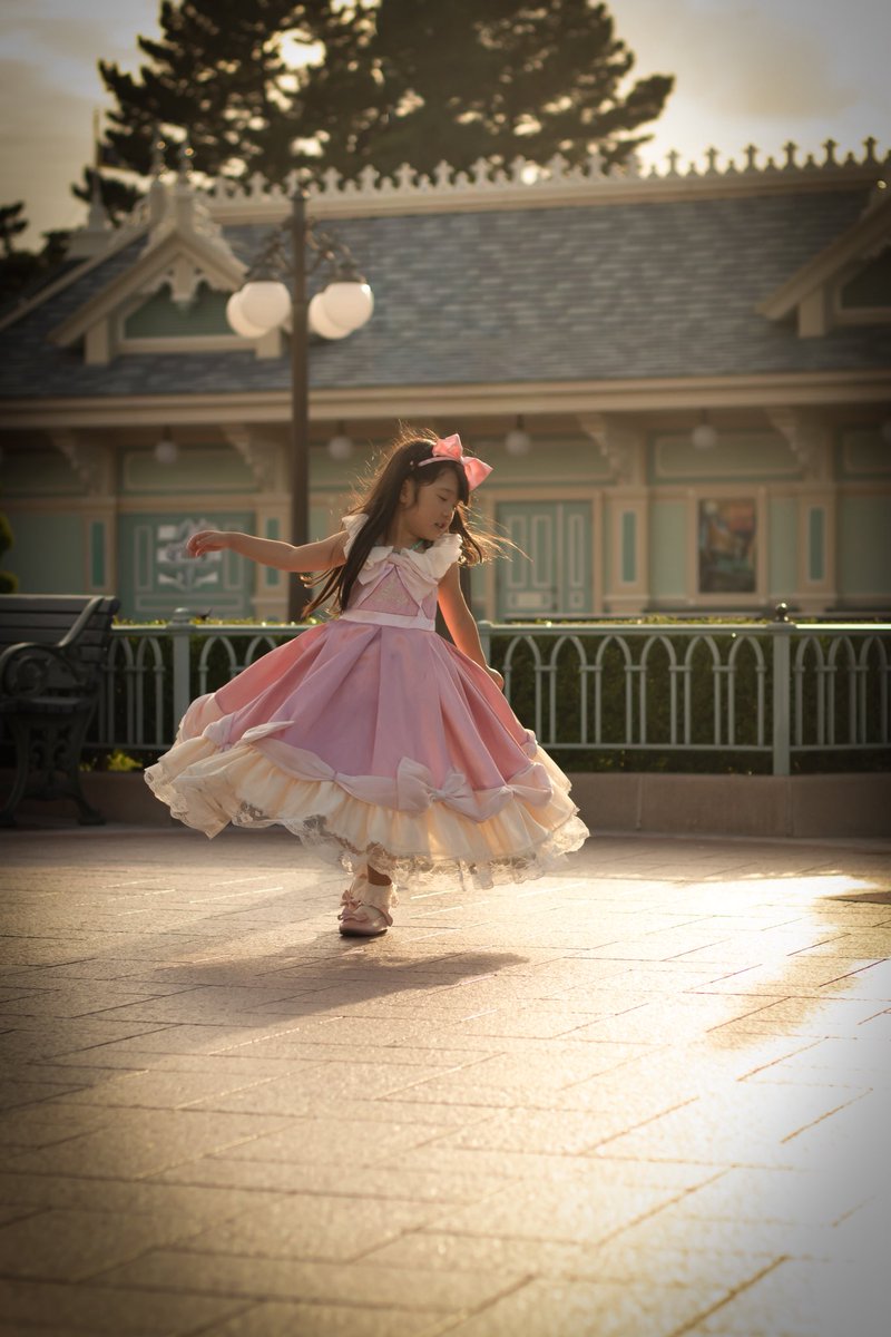 💎°・*:.。.Cinderella°・*:.💎

行ってみたいわ  舞踏会
きっと素敵なところなのでしょうね

こんな風に踊るのかしら🩰

 #シンデレラスクリーンデビュー
 #シンデレラ