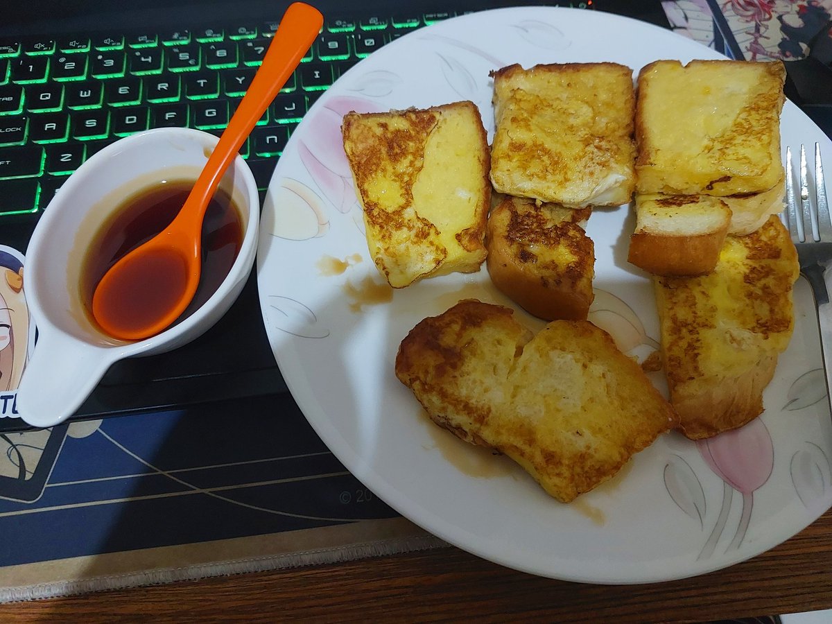 i made french toast yes

eh..? french.. toast

french.. bread?

UNDER NIGHT IN BIRTH!?