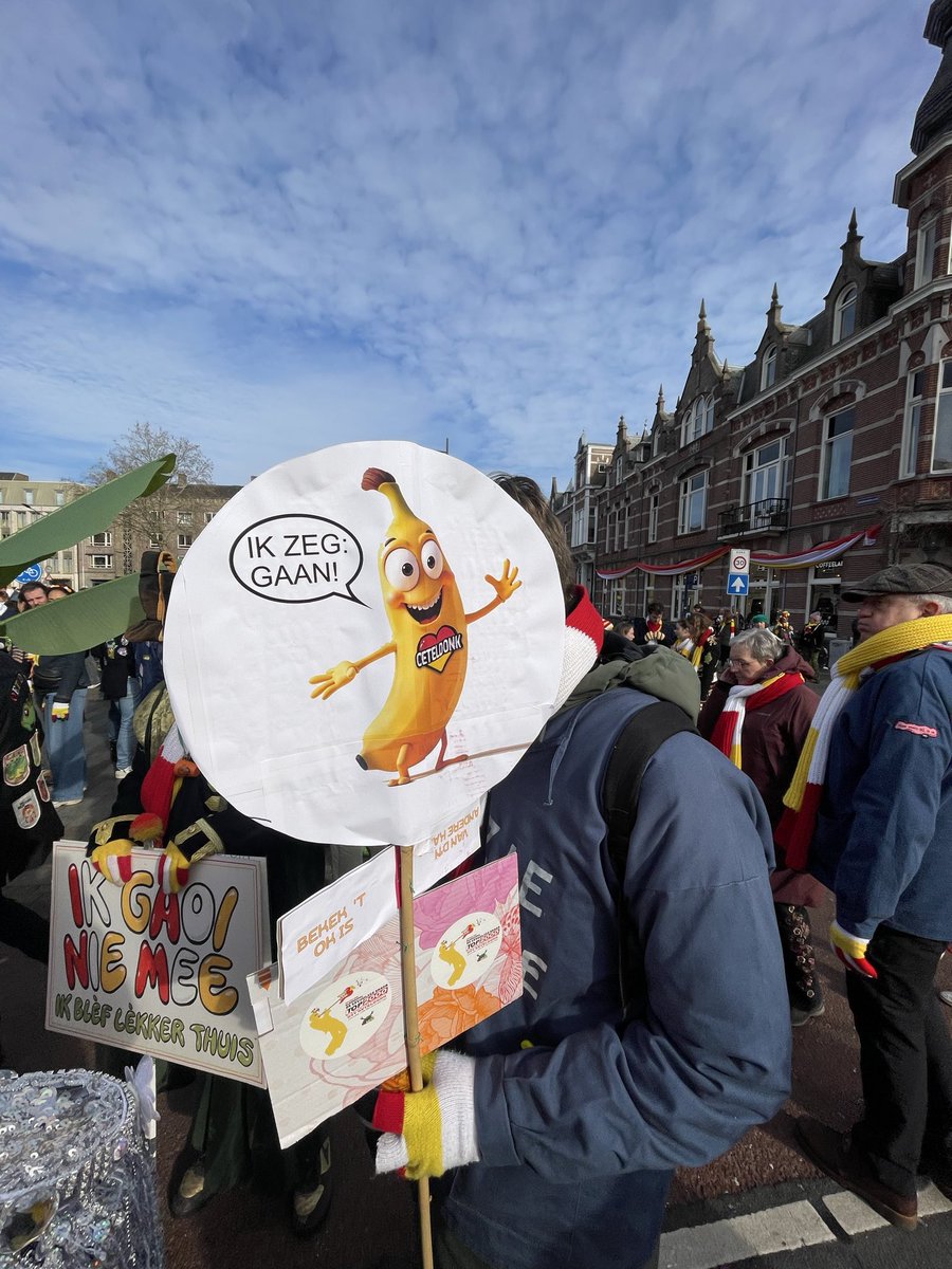 Veel steun in de intocht !!

#bananenpak #oeteldonk