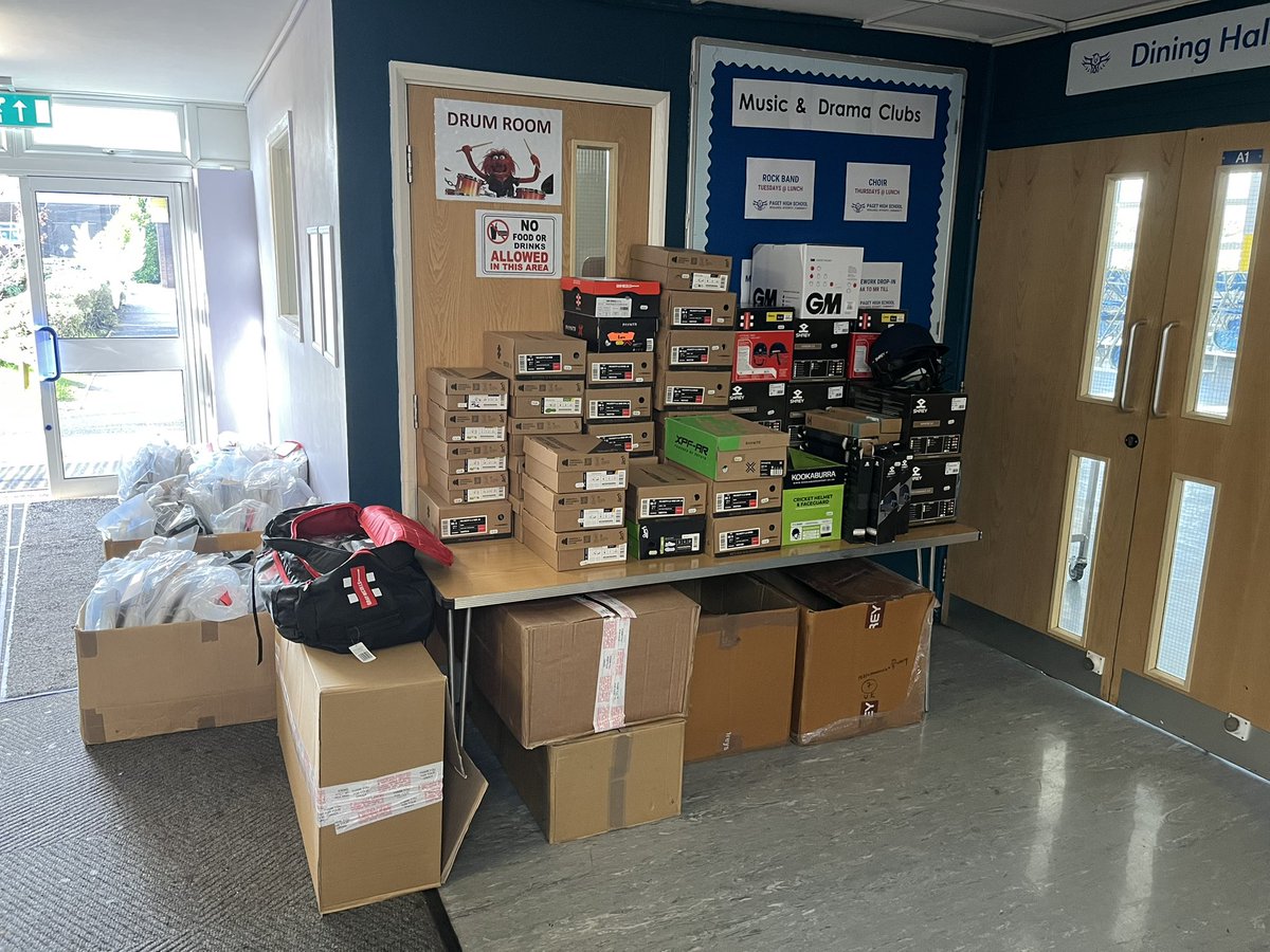 Clean Hit Cricket tweet media