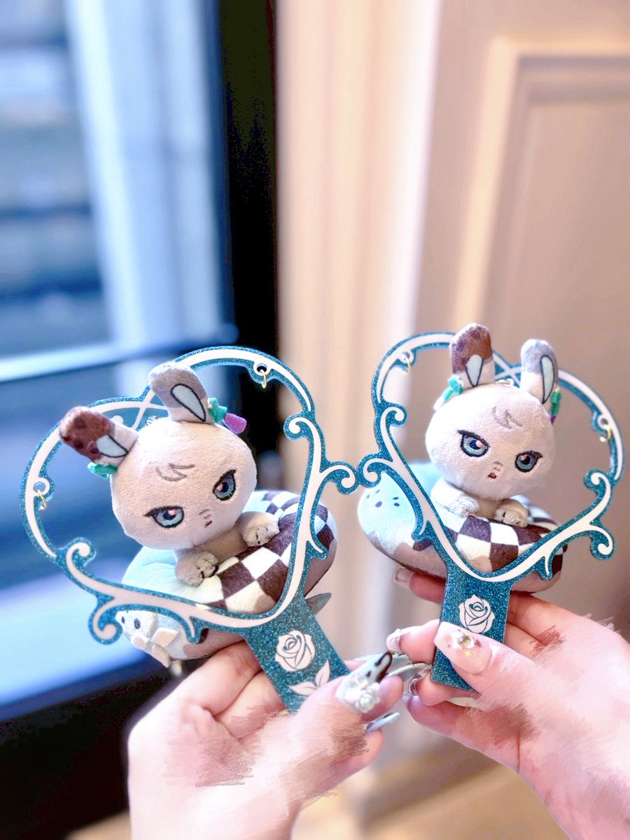 2枚目の撮り方可愛くて色々なところで撮った😸🎶