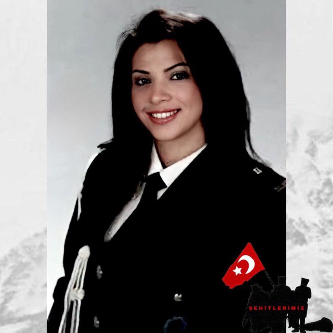 YzbAltay's tweet photo. 6 Aylık hamileyken Şehit düşen Polis Memurumuz Şerife Özden Kalmış… 

🇹🇷Türk Ulusu! Şehitlerini unutma, unutturma! https://t.co/ZLUIvXKSR2