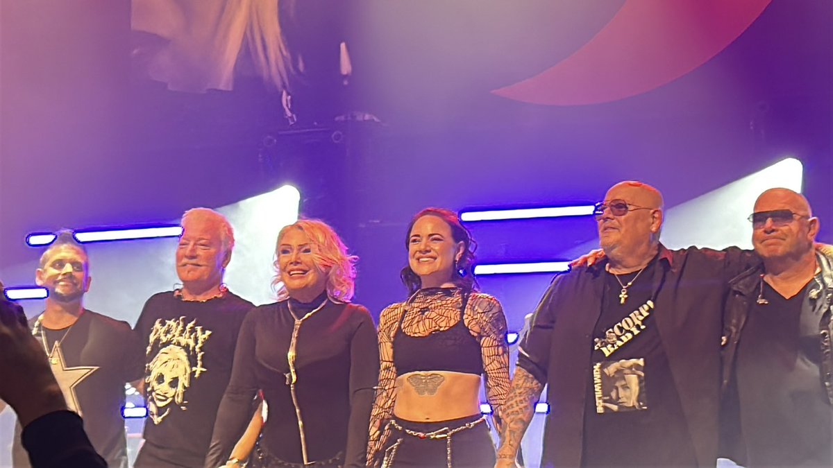 SUNDAY SPOTLIGHT: Here are some of our photos from a fabulous <a href="/kimwilde/">Kim Wilde👽</a> concert on her Closer Tour last March. The album is great, and what a magical  performance <a href="/CambridgeCornEx/">Cambridge Corn Ex</a>  ⭐️
To see our interview with Kim ➡️ youtube.com/playlist?list=…