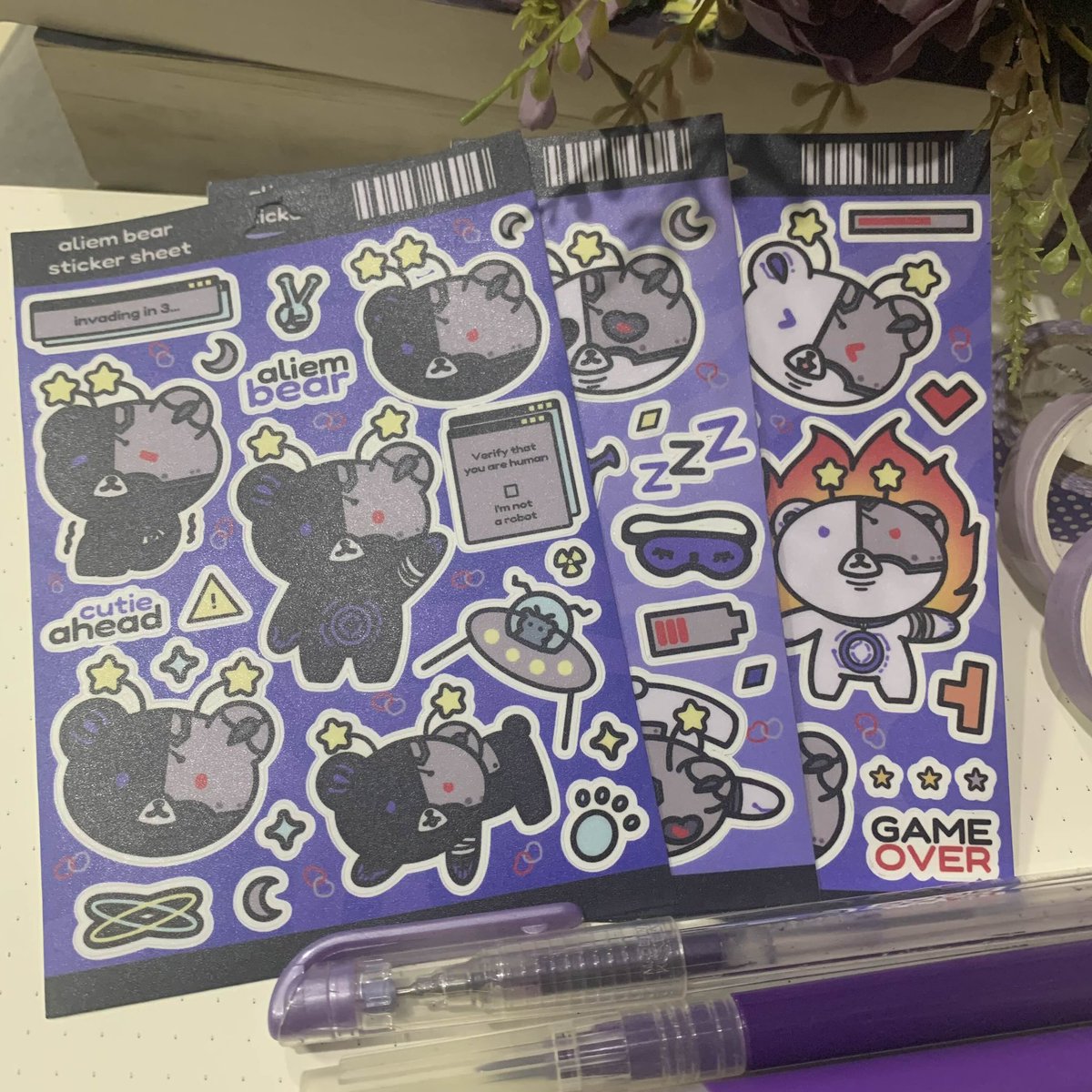 I'll be at PoTA: Hayop at Halaman this weekend ! It'll be my first time tabling at the event and we're gonna be at the Team Hayop side YAY Find us at Table D4, see you there!

---
Hayop at Halaman 2026
📅February 21-22, 2026
📌Centris Elements, Quezon City

#PoTAHayopAtHalaman