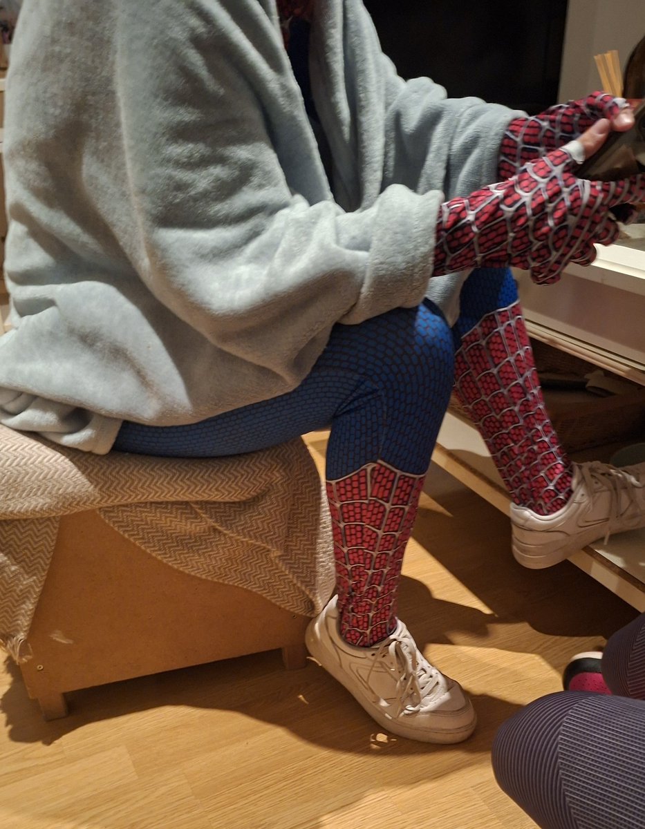 spiderman en su day-off