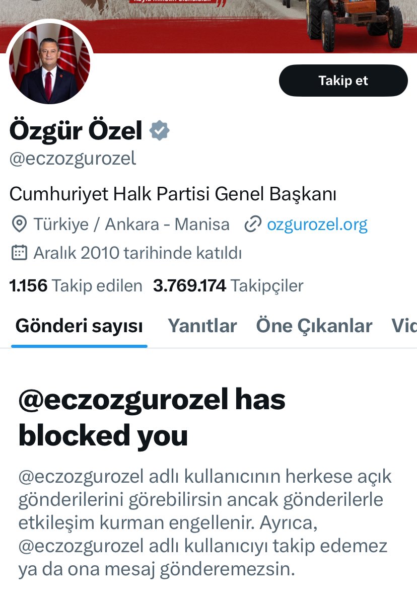 Sanırım Türkiye’de bir parti genel başkanının düne kadar takip ettiği bir gazeteci ve bir siyasi hareket liderini engellemesi bir ilk.
Ey Özgür Özel engellesen de fayda etmez, AKP iktidarı ile tüm İŞBİRLİKÇİ planlarının ipliğini pazara dökmeye devam edeceğiz…