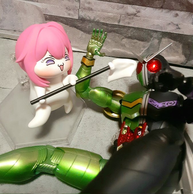 「?!めちゃくちゃ攻撃してくんぞ!?」「こ…これは…!この生物から強い憎しみと哀しみを感じる!…大事な人を失った哀しみに満ち溢れているんだ!」「…仲間を失った…?…」 