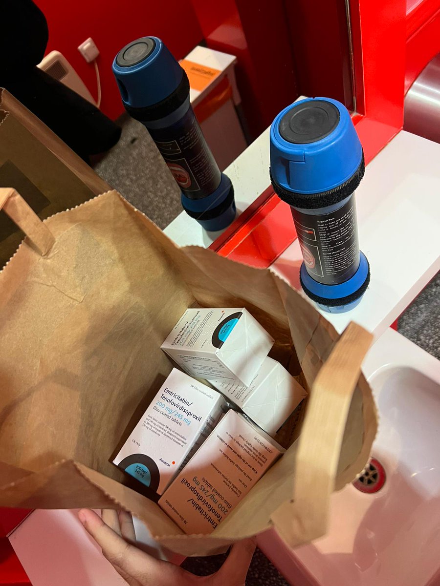 axel tim tweet media