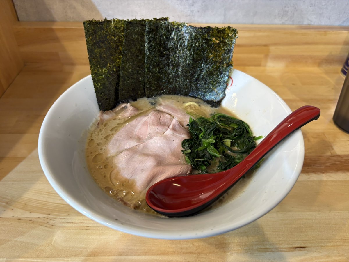 N02074696's tweet photo. 歩輝勇
ポタージュ系のラーメンで天一を彷彿とさせる味
濃すぎないがなかなかパンチが効いてる味だった。とても美味しかった
#らーめん　#ラーメン　#ramen #歩輝勇 https://t.co/i9goVy9Mbs
